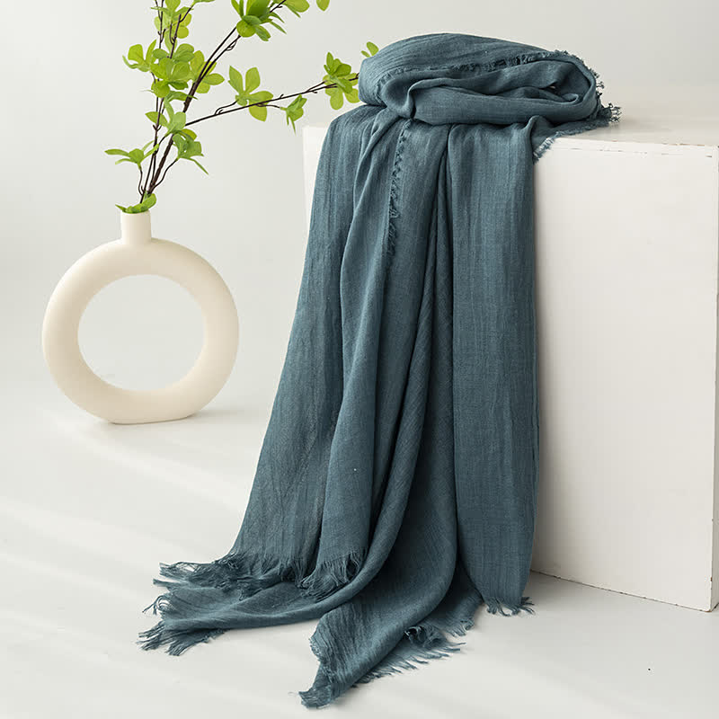 Écharpe d'été fine et douce à pompons courts de couleur unie