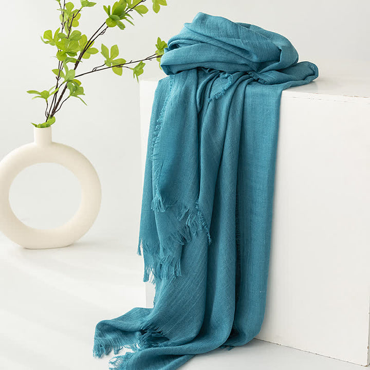 Écharpe d'été fine et douce à pompons courts de couleur unie