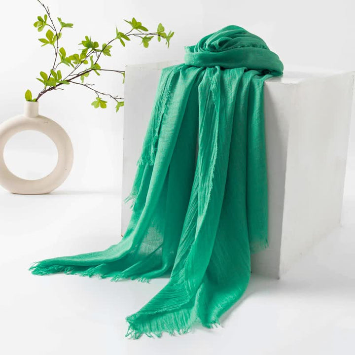 Écharpe d'été fine et douce à pompons courts de couleur unie