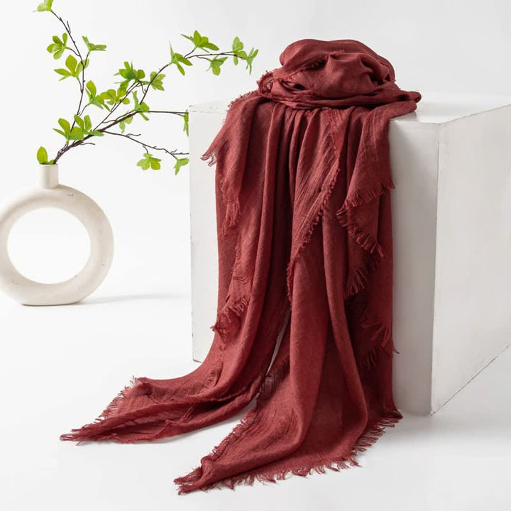 Écharpe d'été fine et douce à pompons courts de couleur unie