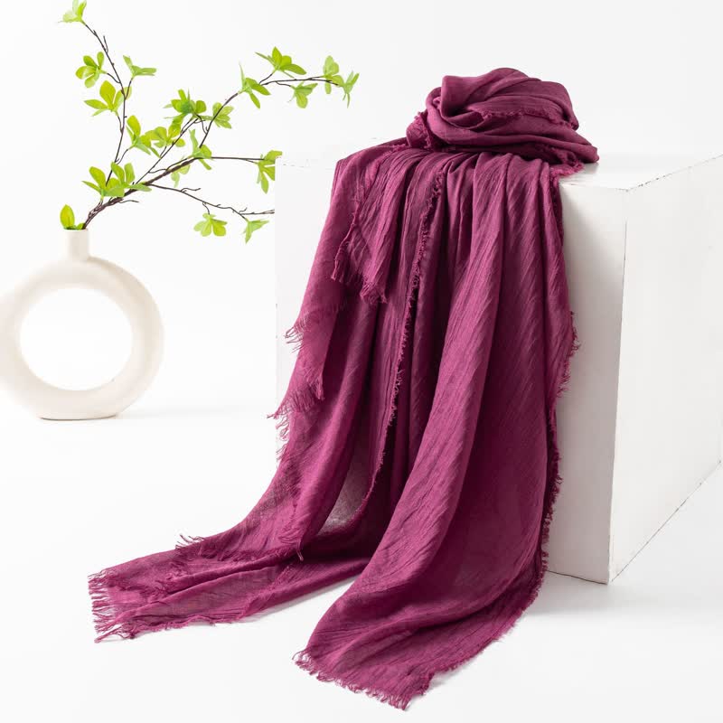 Écharpe d'été fine et douce à pompons courts de couleur unie