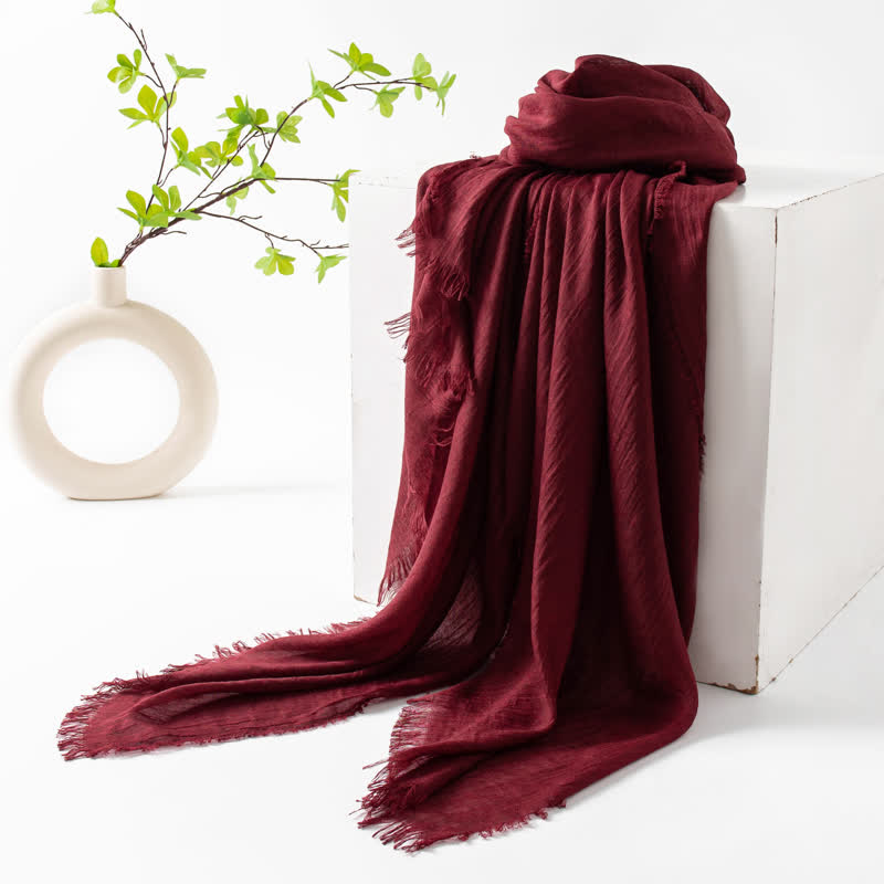 Écharpe d'été fine et douce à pompons courts de couleur unie