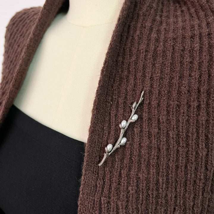 Broche branche vintage en alliage de perles de bois