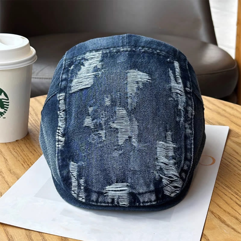 Casquette plate en jean délavé déchiré