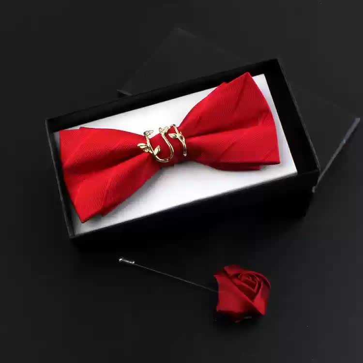 Ensemble de 2 nœuds papillons rouges à motif feuille de vigne dorée pour homme