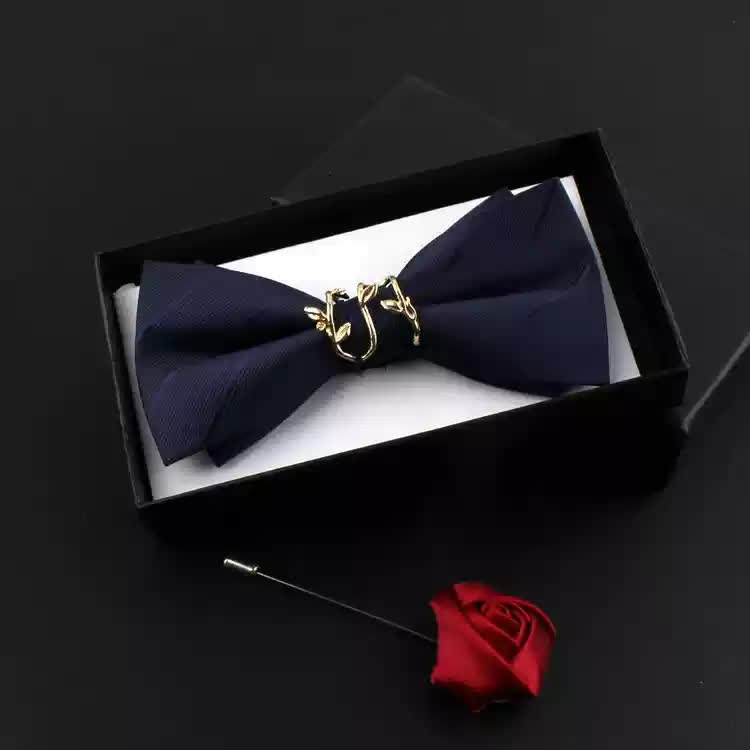 Ensemble de 2 nœuds papillons rouges à motif feuille de vigne dorée pour homme