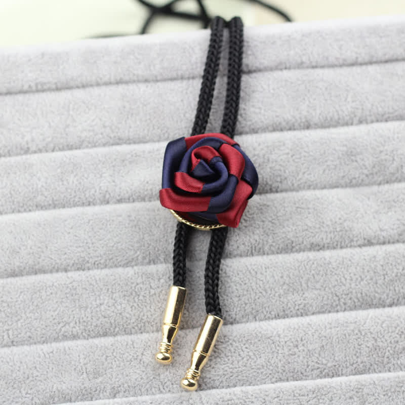 Cravate Bolo élégante à pendentif rose bordeaux et bleu marine