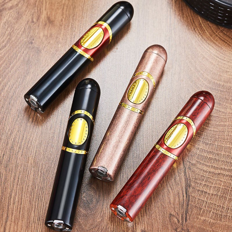 Briquet 3 en 1 à triple brûleur avec perforateur et aiguille à cigares intégrés