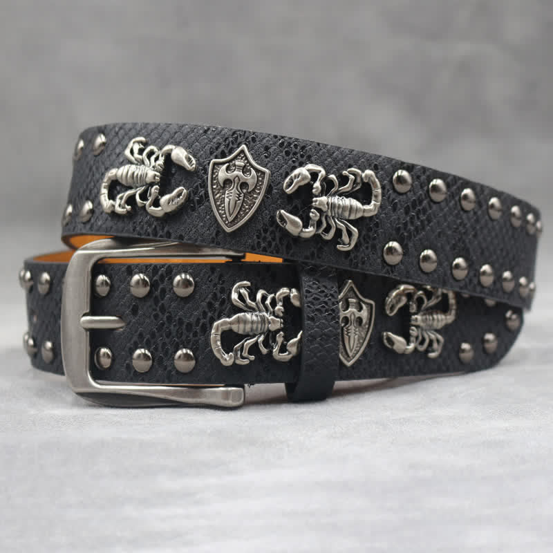 Ceinture en cuir noir à imprimé peau de serpent et rivets scorpion argentés antiques