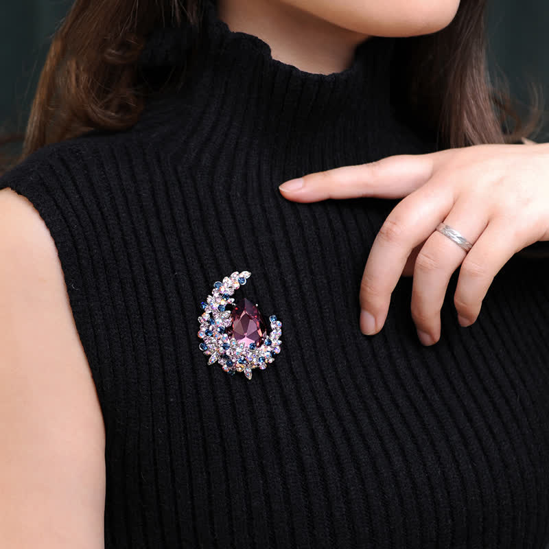 Broche en cristal brillant en forme de demi-lune pour femme