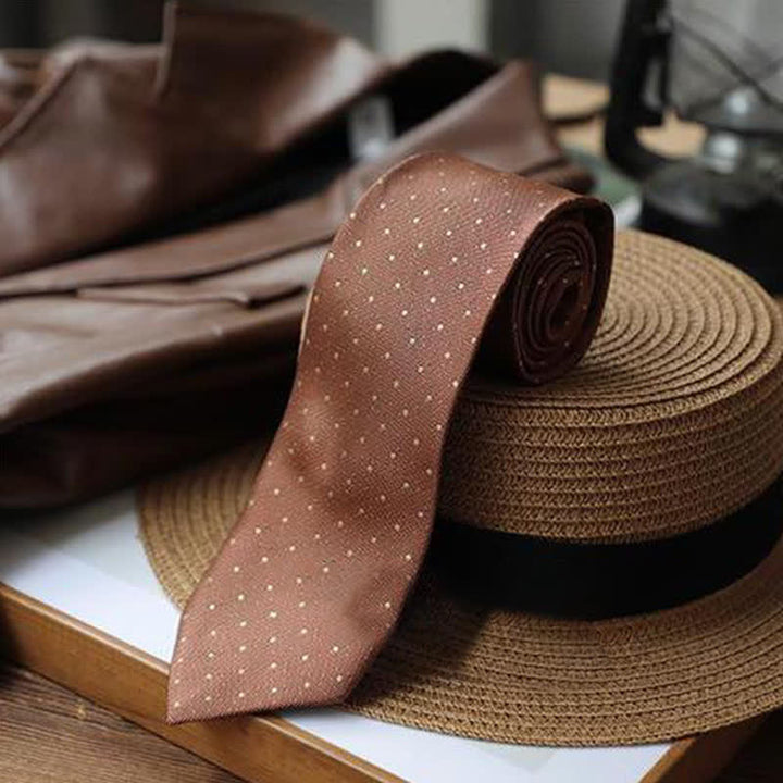 Cravate à pois pour homme avec petites fleurs