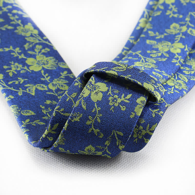 Cravate à petites fleurs printanières pour homme