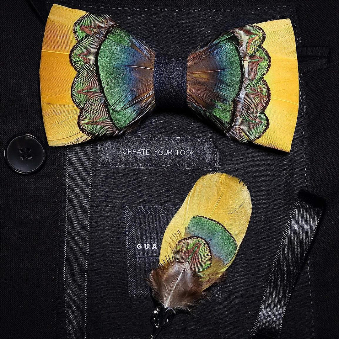 Nœud papillon en plumes de paon jaune vif et vert avec épingle à revers