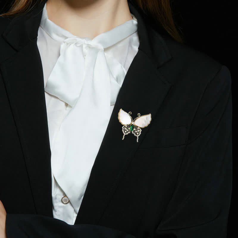 Broche papillon en coquillage naturel pour femme