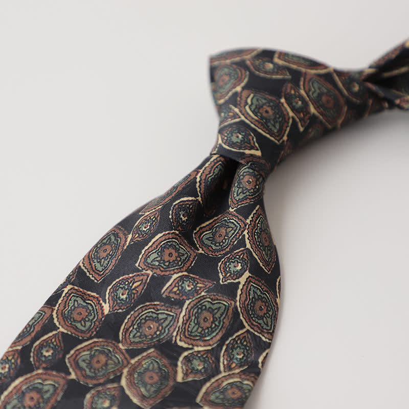 Cravate pour homme avec peinture abstraite classique