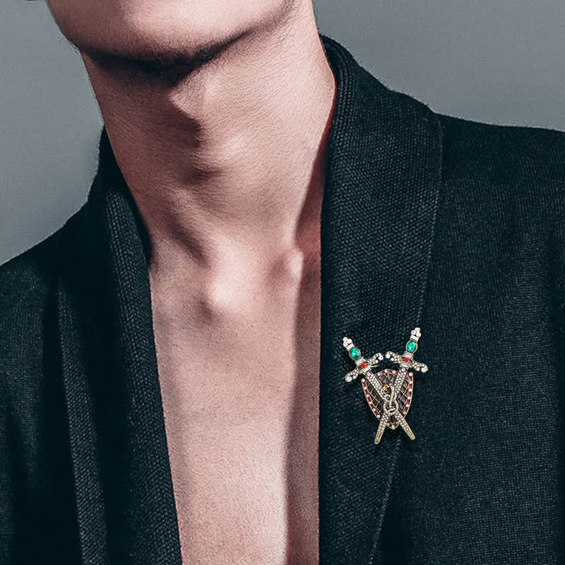 Broche épée et bouclier de guerrier pour homme