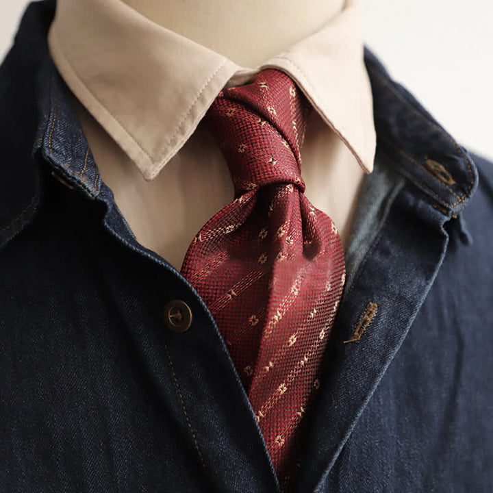 Cravate à pois pour homme avec petites fleurs