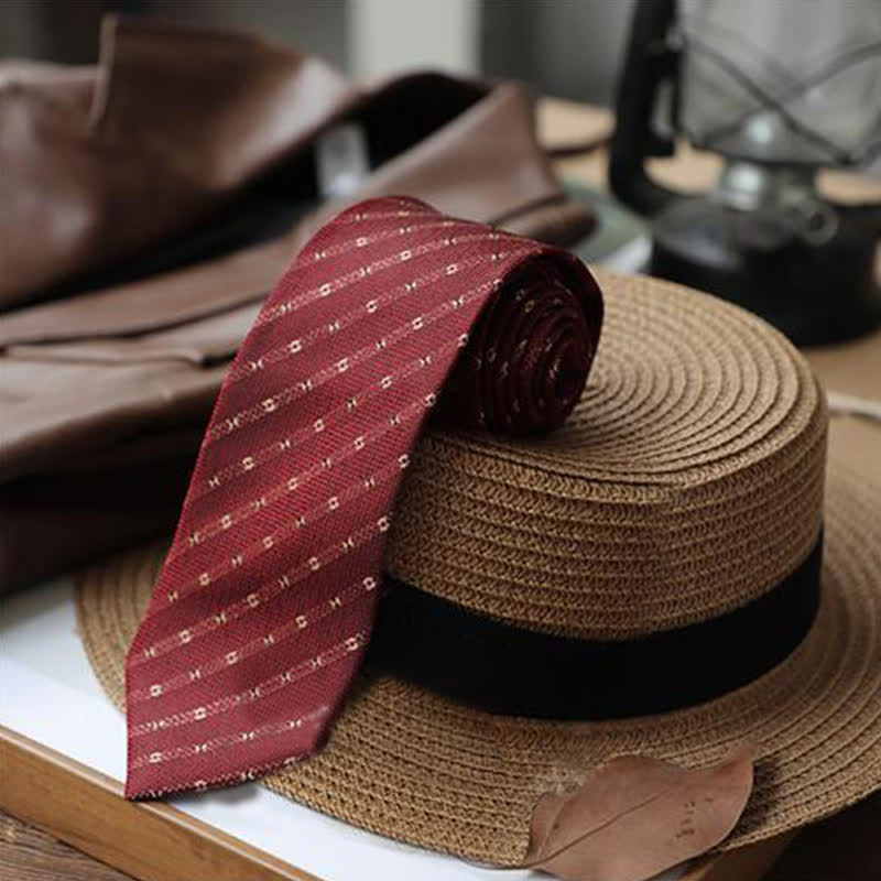 Cravate à pois pour homme avec petites fleurs