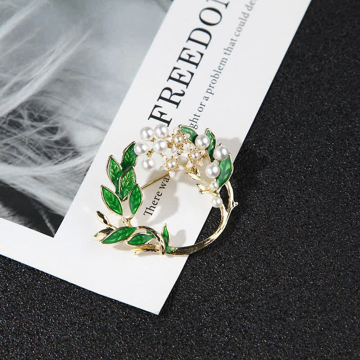 Broche couronne de fleurs de gardénia pour femme