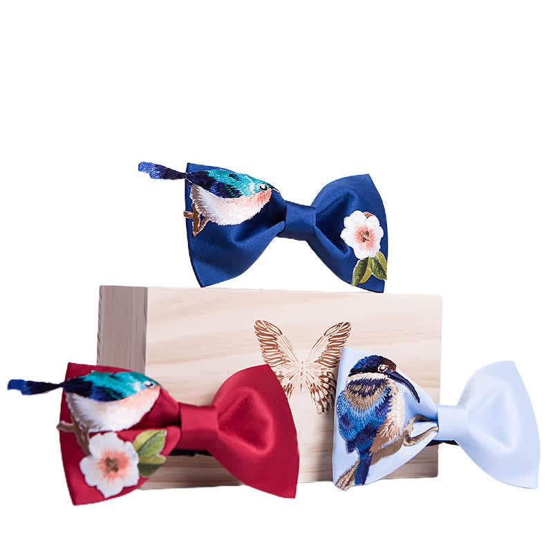 Nœud papillon brodé pour homme avec oiseau et fleur