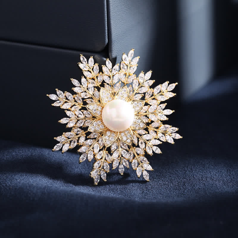 Broche fleur en perles et flocon de neige pour femme