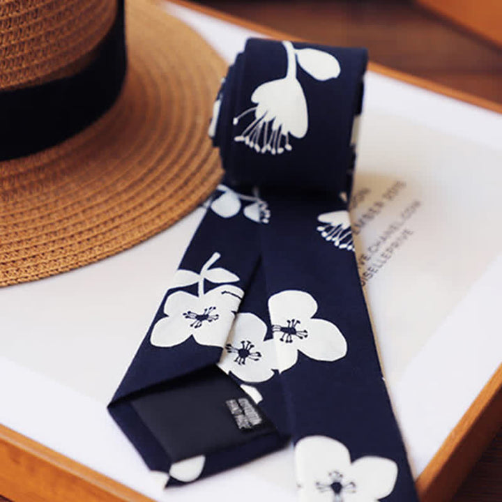 Cravate fine élégante à motif floral pour homme