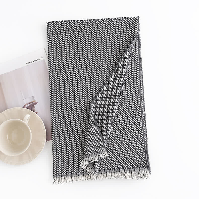 Écharpe simple à chevrons et pompons pour femme