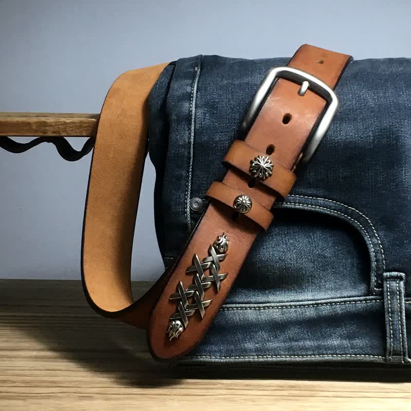 Ceinture en cuir à rivets sculptés décoratifs rétro pour hommes