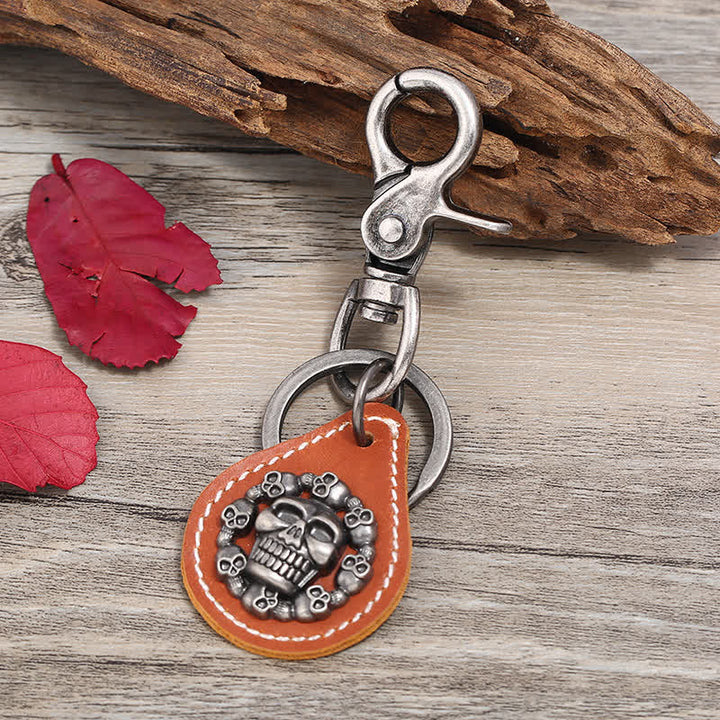 Porte-clés en cuir avec pendentif tête de squelette punk