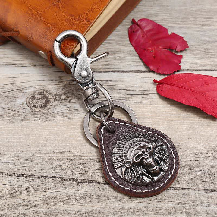 Porte-clés en cuir avec pendentif en forme de crâne indien
