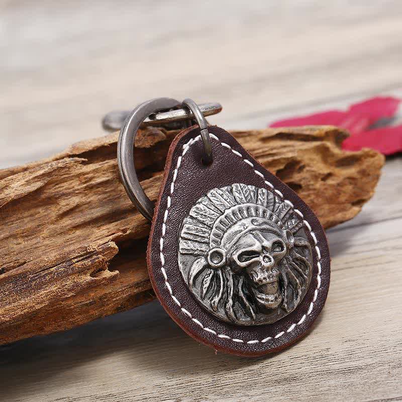 Porte-clés en cuir avec pendentif en forme de crâne indien