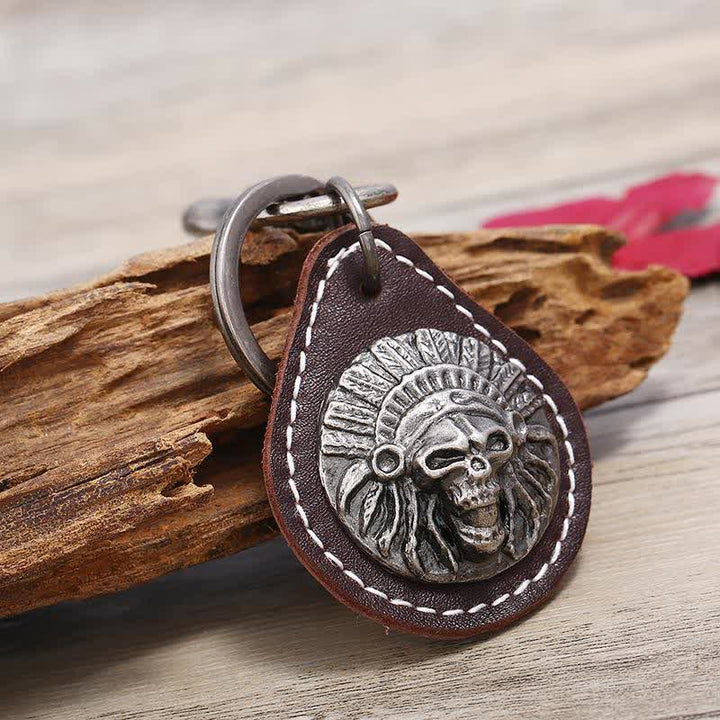 Porte-clés en cuir avec pendentif en forme de crâne indien