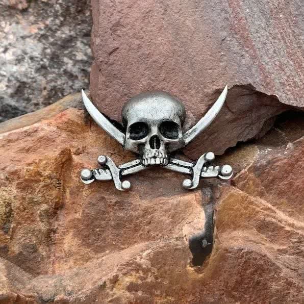 Superbe broche tête de mort gothique rétro