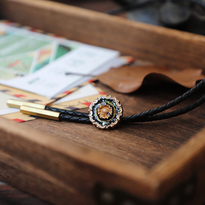 Cravate bolo à motif tournesol doré de style vintage