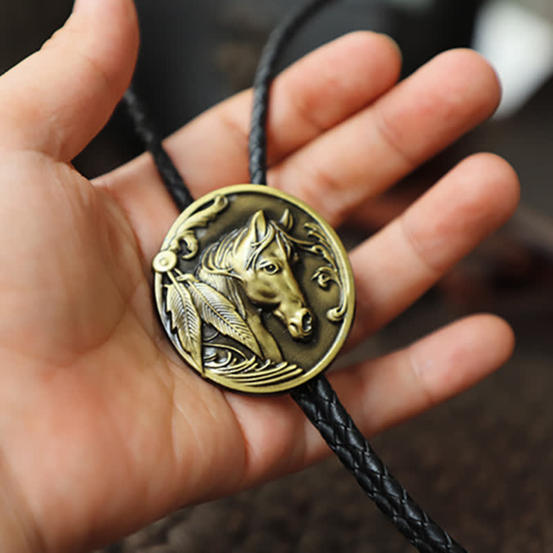 Cravate Bolo en relief avec tête de cheval