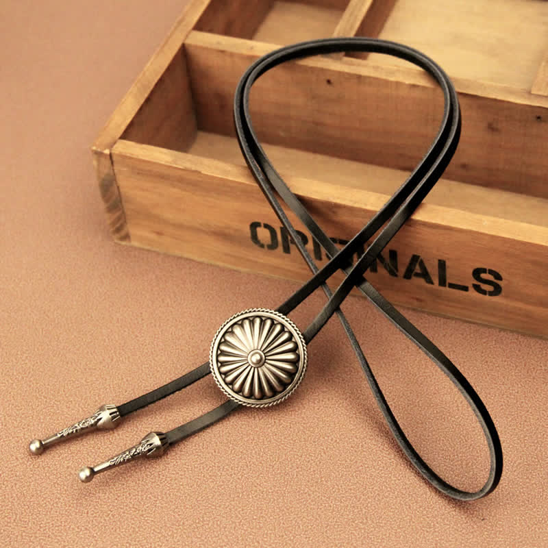 Chaîne de pull ronde Concho Bolo Tie