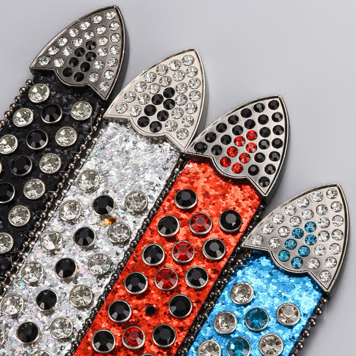 Ceinture en cuir cloutée avec strass et tête de mort