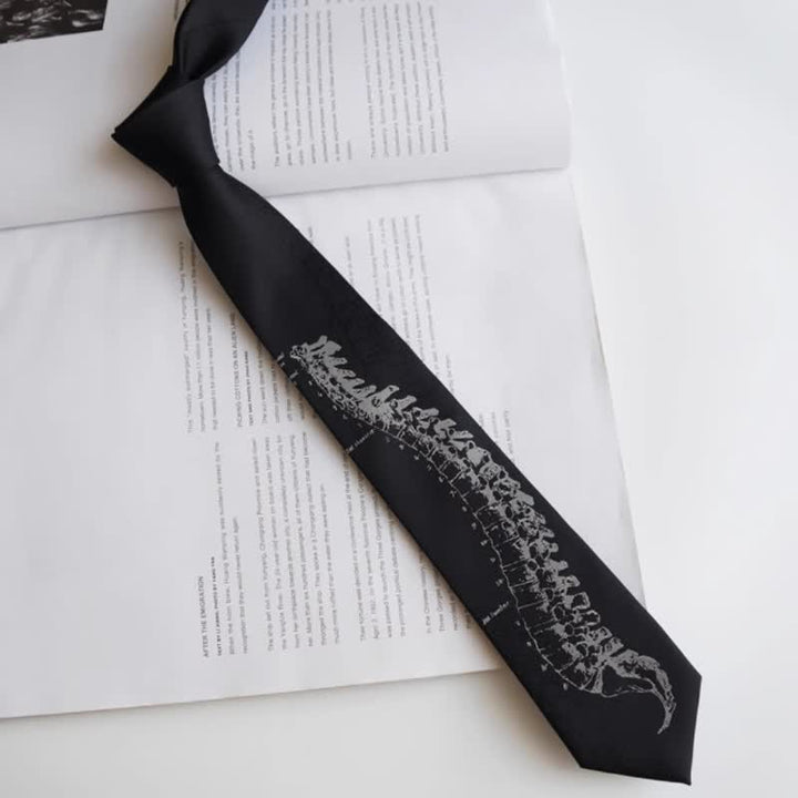 Cravate brodée noire pour homme avec tête de mort