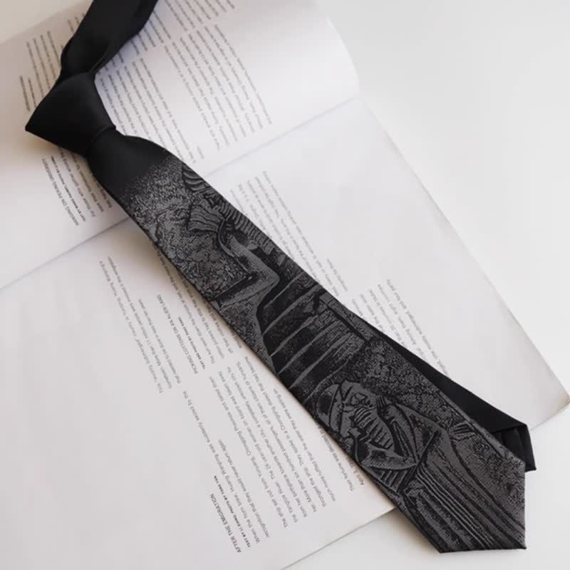 Cravate noire pour homme avec le code de Hammurabi