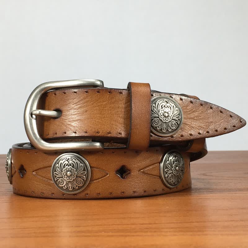 Ceinture en cuir vintage ronde avec rivets et fleurs sculptées - Brun clair - 36 - image 0