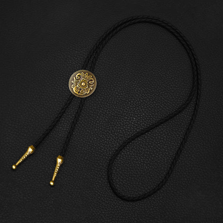 Cravate bolo classique tendance avec motif de fleur sculptée ronde