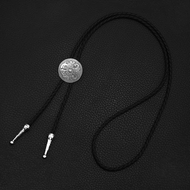 Cravate bolo classique tendance avec motif de fleur sculptée ronde