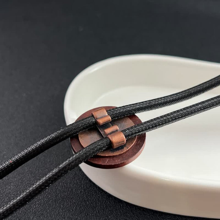 Pendentif en bois en forme d'ancre de bateau