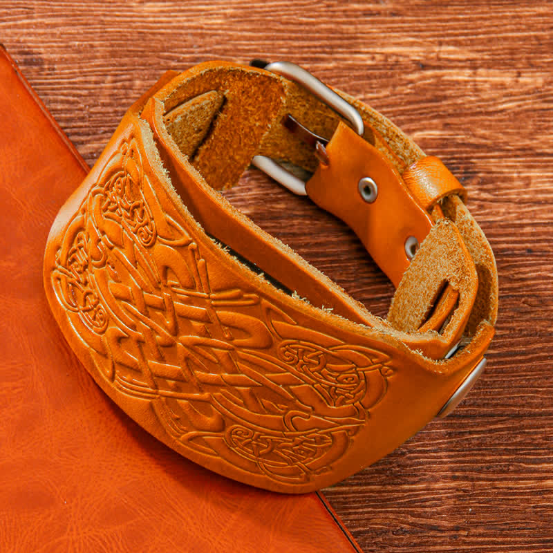 Bracelet de montre en cuir à motif de noeud celtique en relief