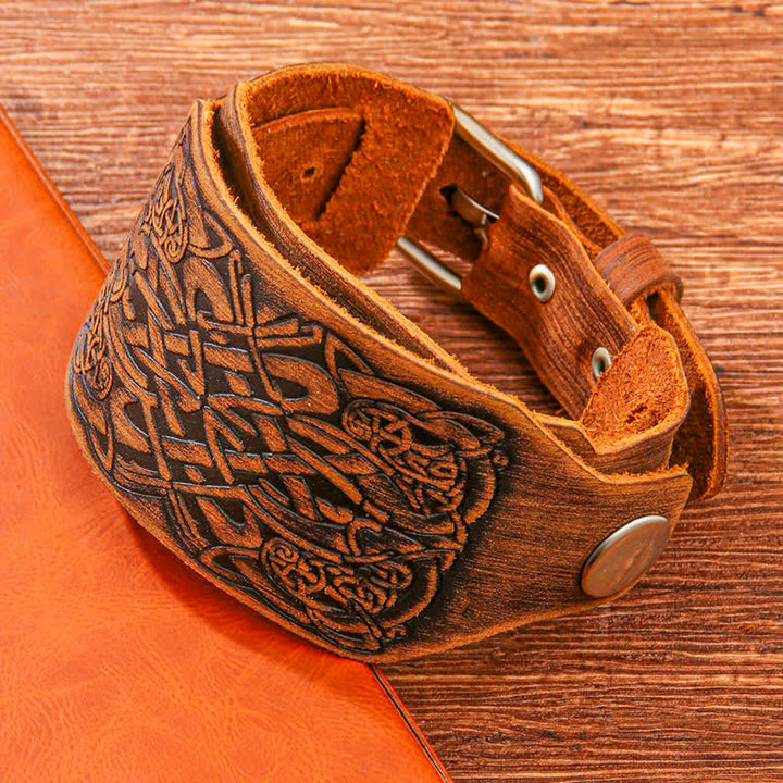 Bracelet de montre en cuir à motif de noeud celtique en relief