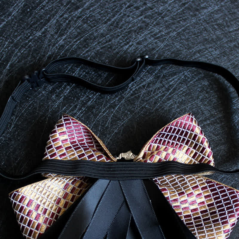 Nœud papillon classique à pompons et ruban de style britannique