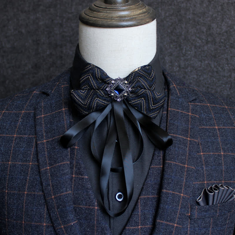 Nœud papillon classique à pompons et ruban de style britannique