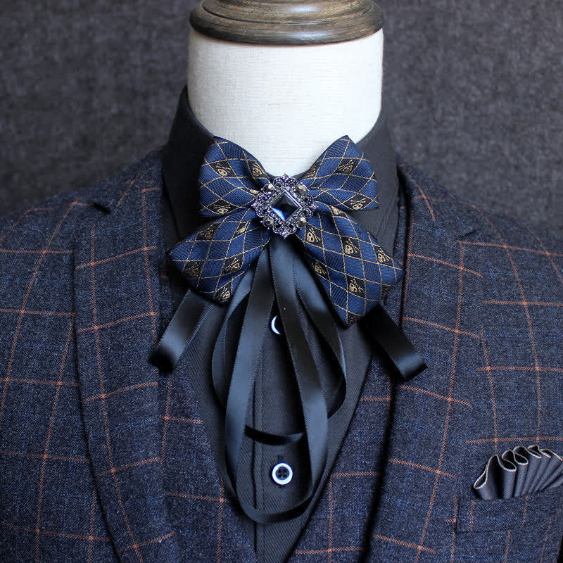 Nœud papillon classique à pompons et ruban de style britannique
