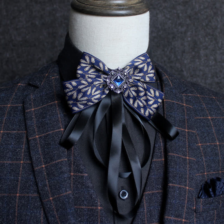 Nœud papillon classique à pompons et ruban de style britannique