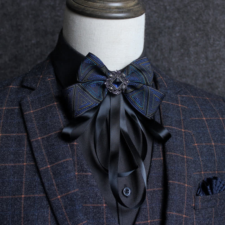 Nœud papillon classique à pompons et ruban de style britannique